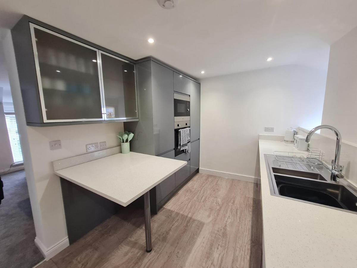 Perfect Location 3 Bed Serviced Apartment With Bike Storage For Bpw. Close To Brecon Beacons Merthyr Tydfil Exteriér fotografie